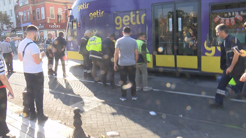 Beyazıt ta tramvay raydan çıktı